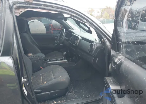 2017 Toyota Tacoma Trd Sport z USA, uszkodzony, nr VIN 3TMCZ5AN2HM099391